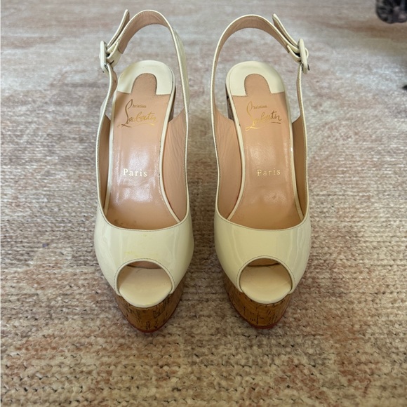 Christian Louboutin 38 White Peep Toe Patent Leather Wedge Heels Sandals - Picture 3 of 9